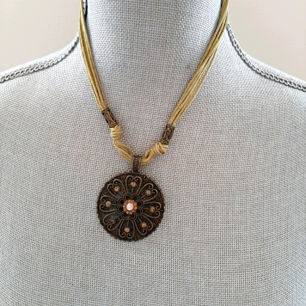 Vintage Rhinestone Necklace